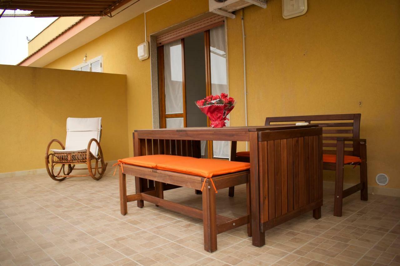 Ferienwohnung Il Piccolo Attico In Centro Pozzallo Exterior foto