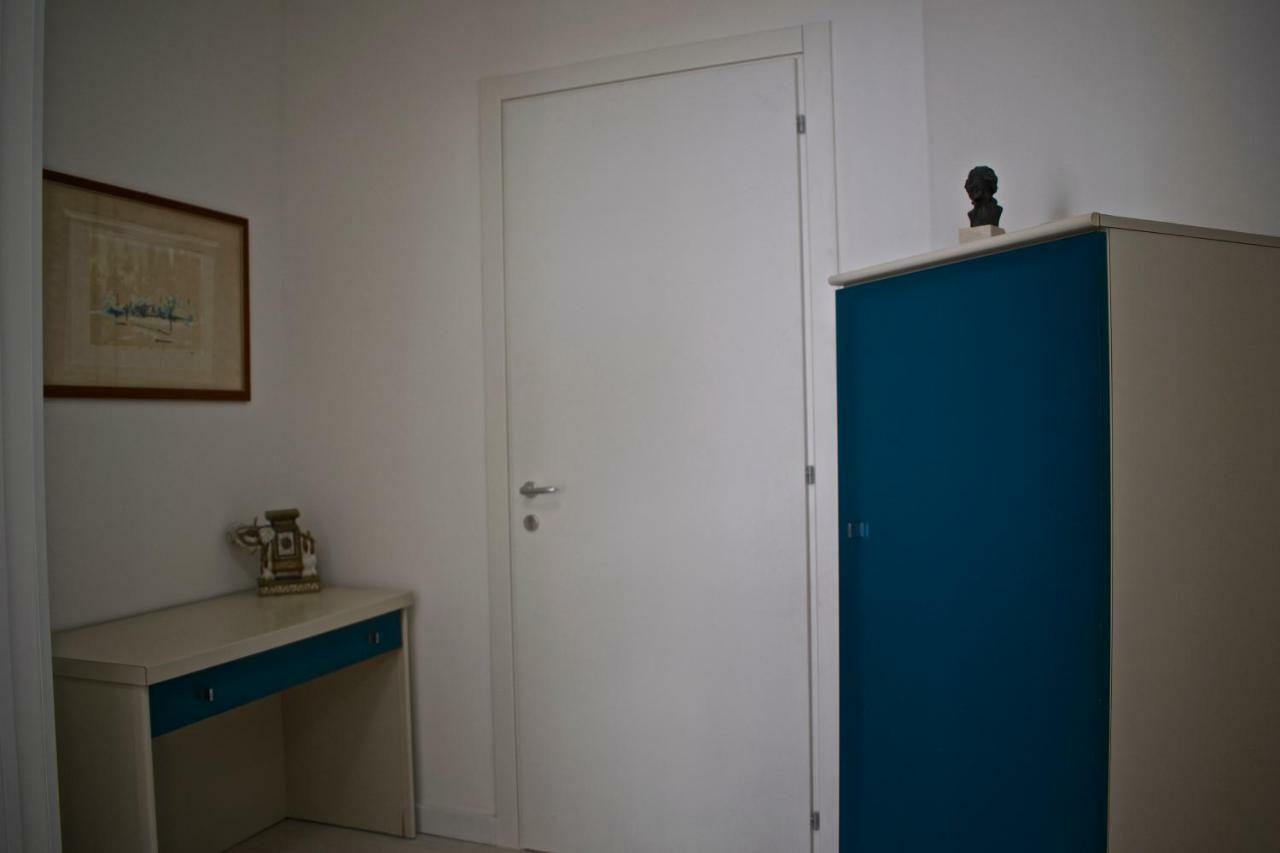 Ferienwohnung Il Piccolo Attico In Centro Pozzallo Exterior foto