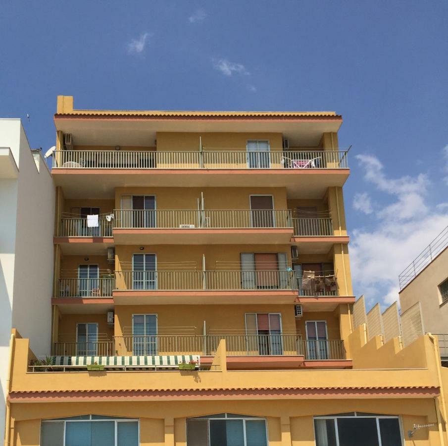 Ferienwohnung Il Piccolo Attico In Centro Pozzallo Exterior foto
