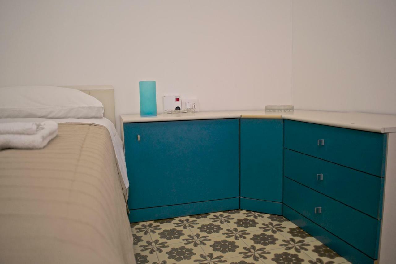 Ferienwohnung Il Piccolo Attico In Centro Pozzallo Exterior foto